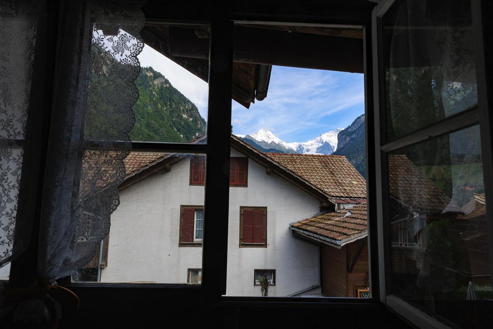 Charming Alpine Retreat By Apartments Capricorn Gsteigwiler Exteriér fotografie